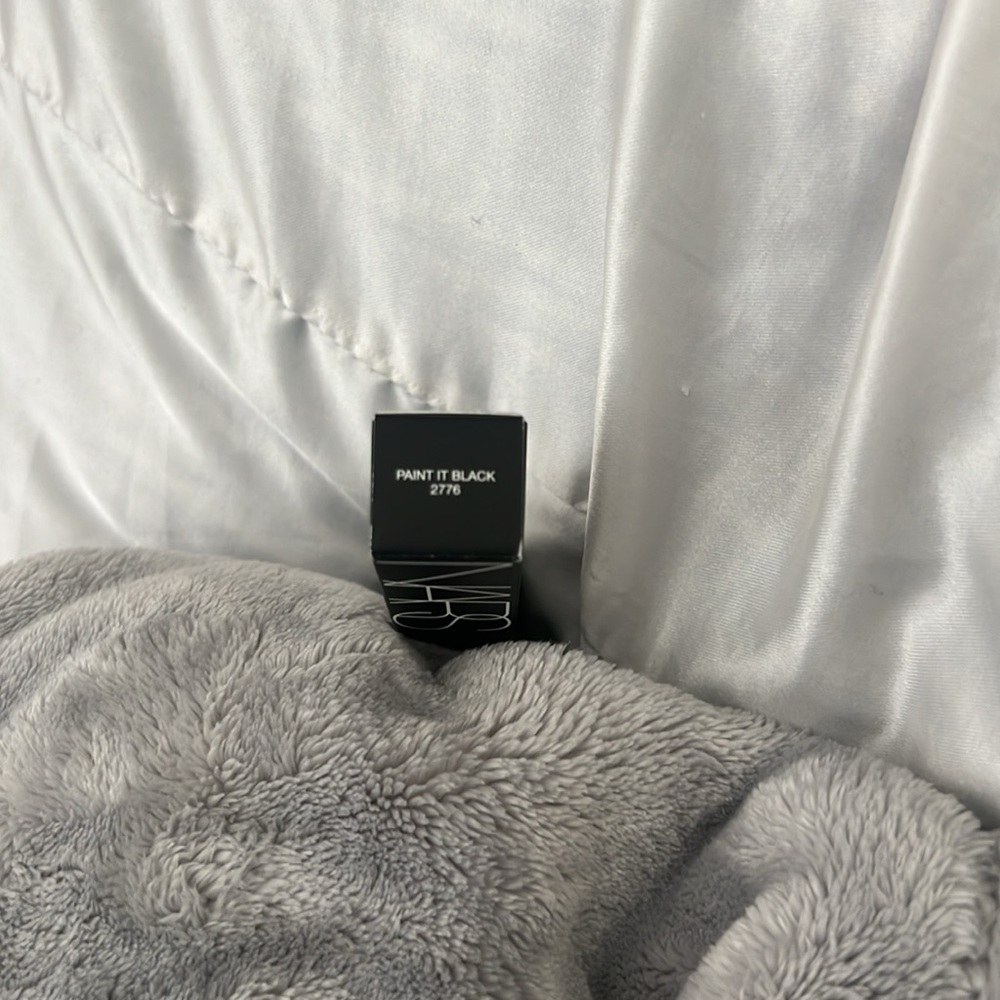 NARS Powermatte Lip Pigment - Picture 2 of 2